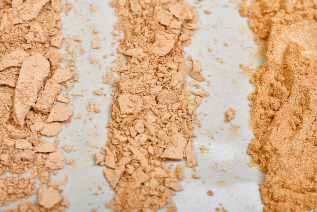 How to Achieve a Flawless Matte Finish with Powder Foundation